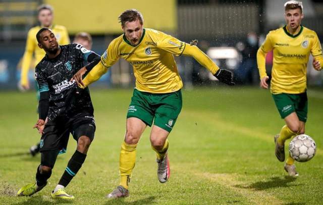 敏锐的门前 敏锐的门前